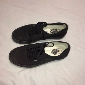 Authentic AllBlack laceup